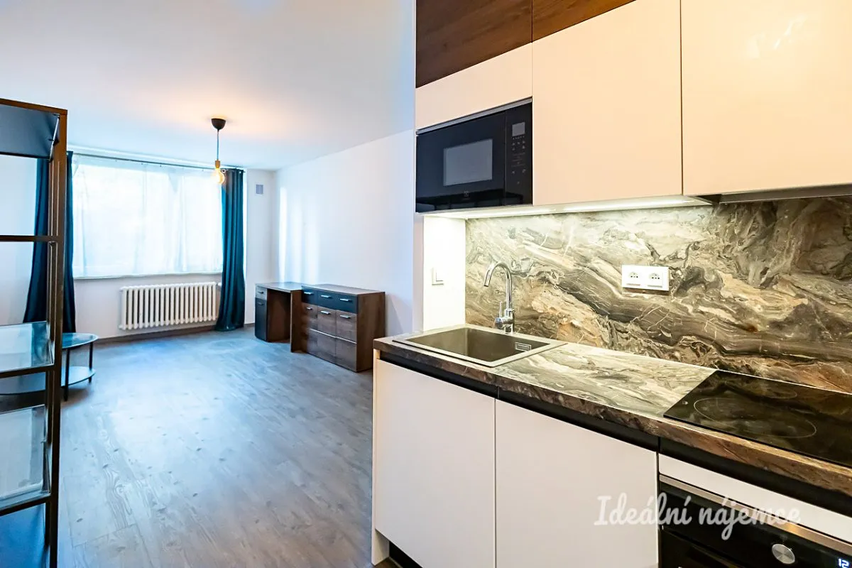 Pronájem bytu 2+kk 43 m²